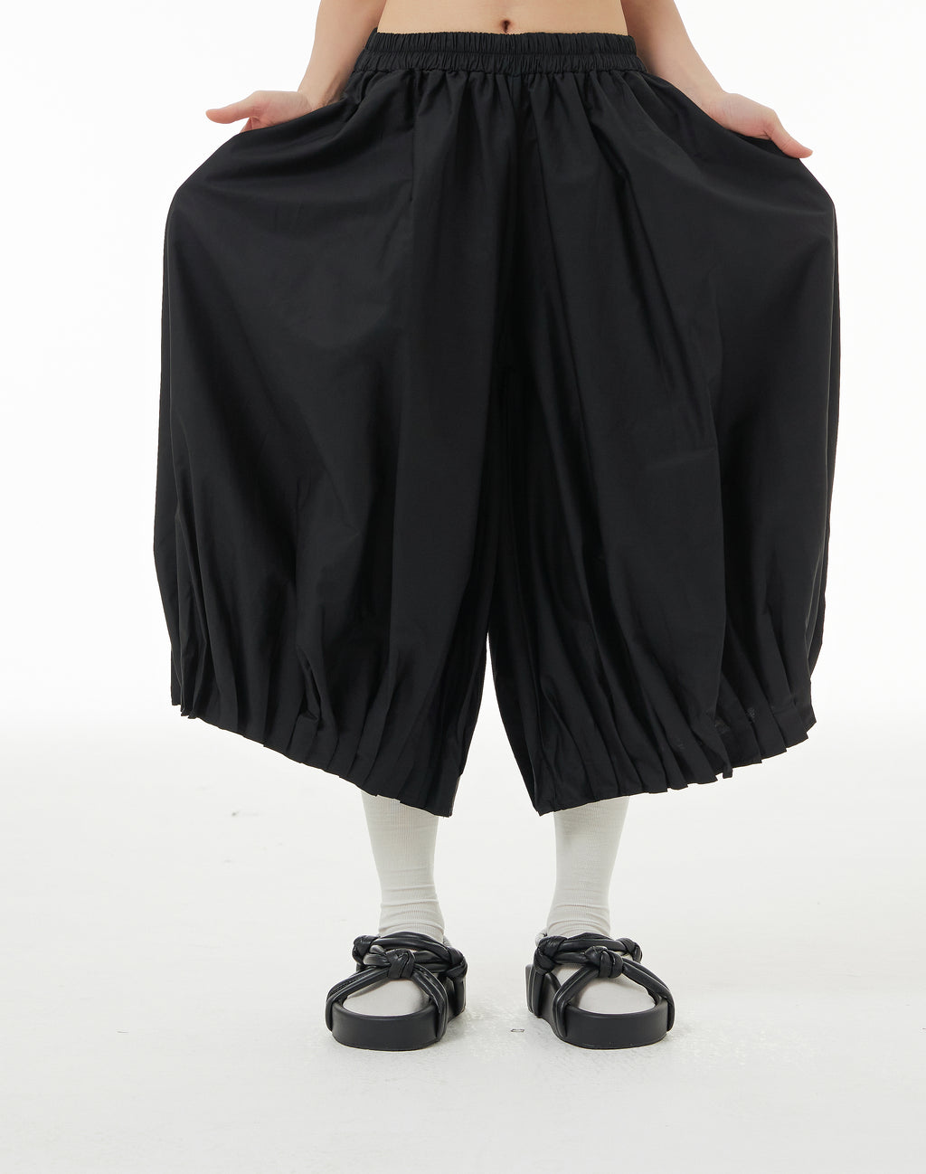 Black Balloon Midi Skirt with Pockets 1332