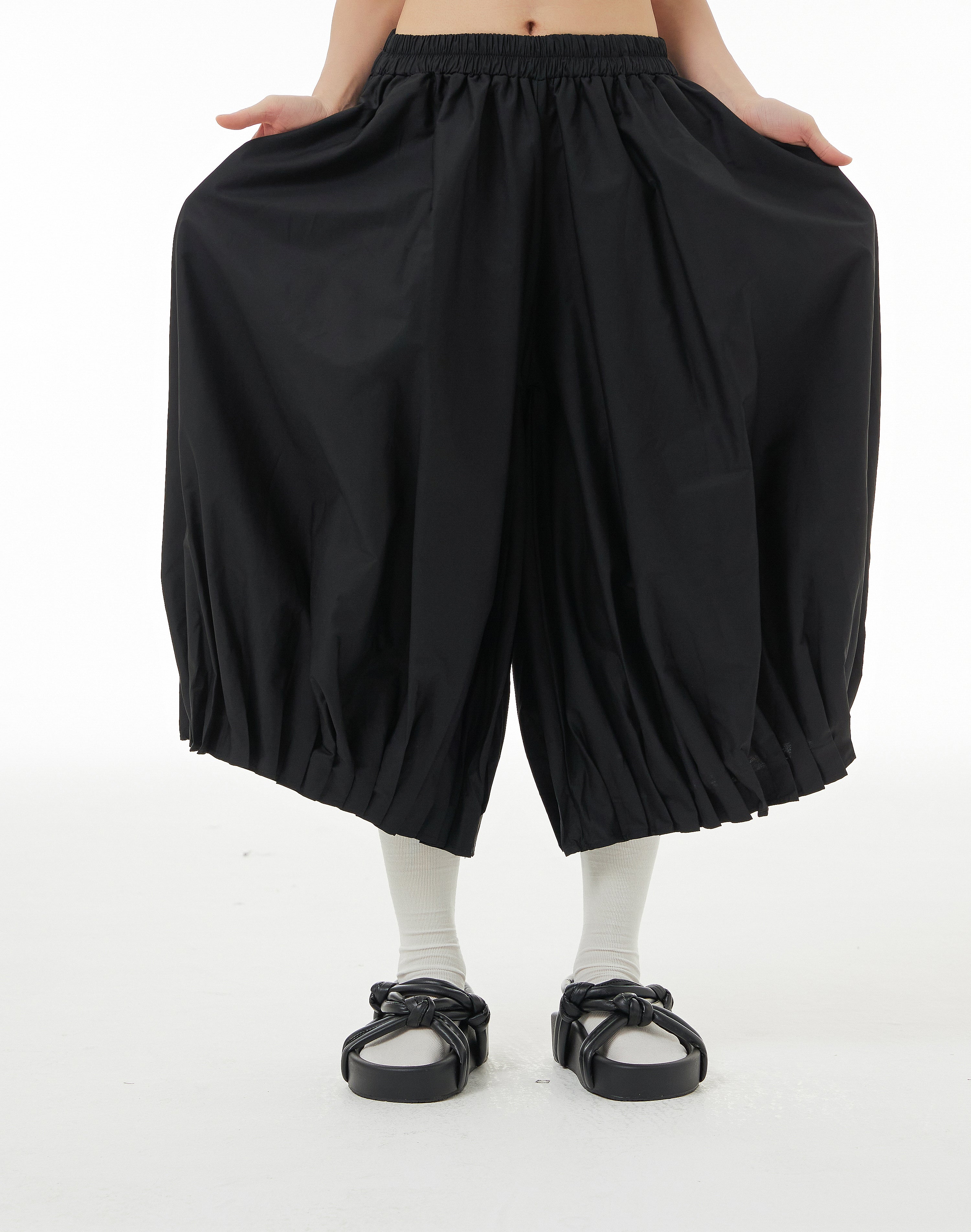 Black Balloon Midi Skirt with Pockets 1332