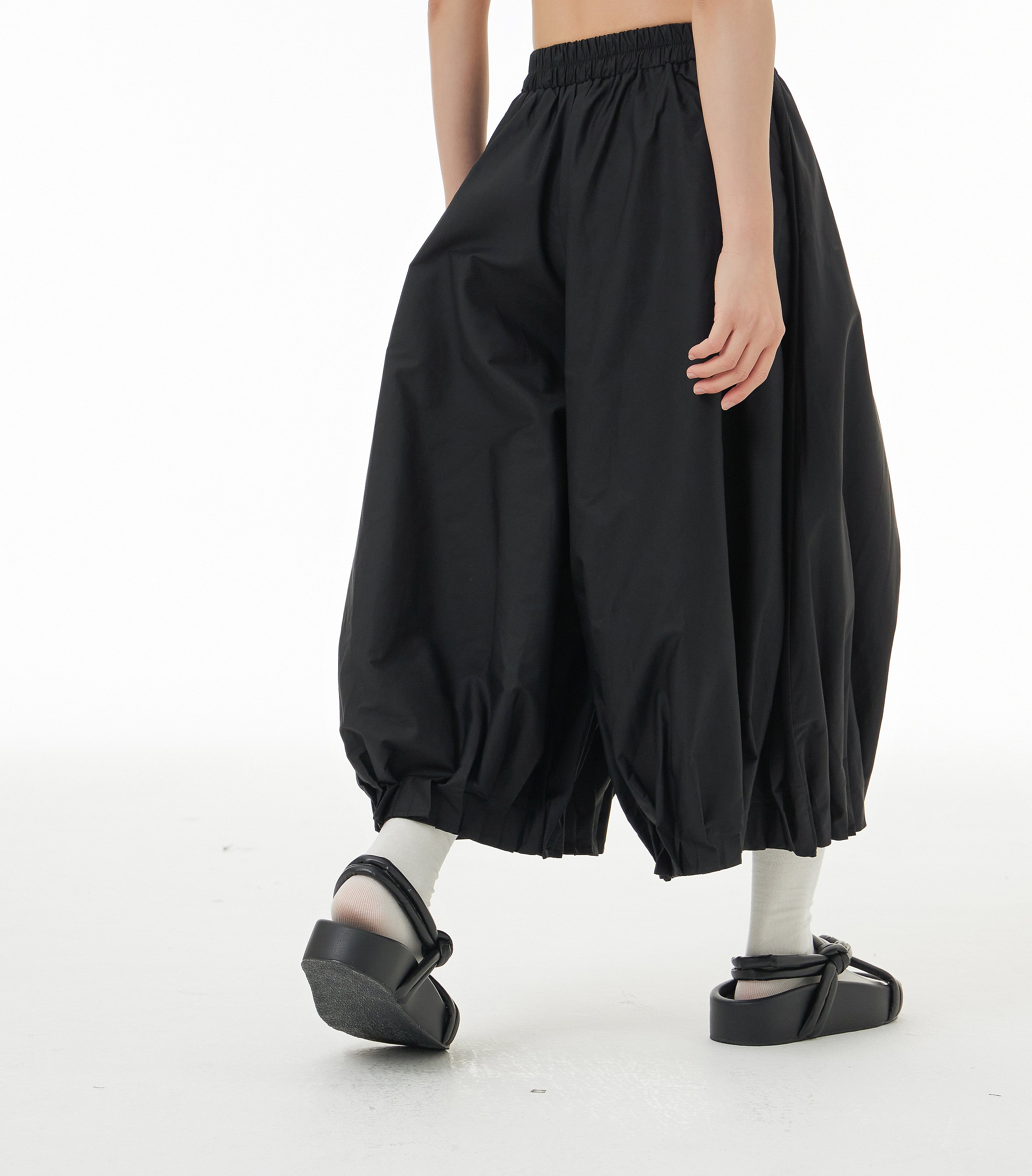 Black Balloon Midi Skirt with Pockets 1332