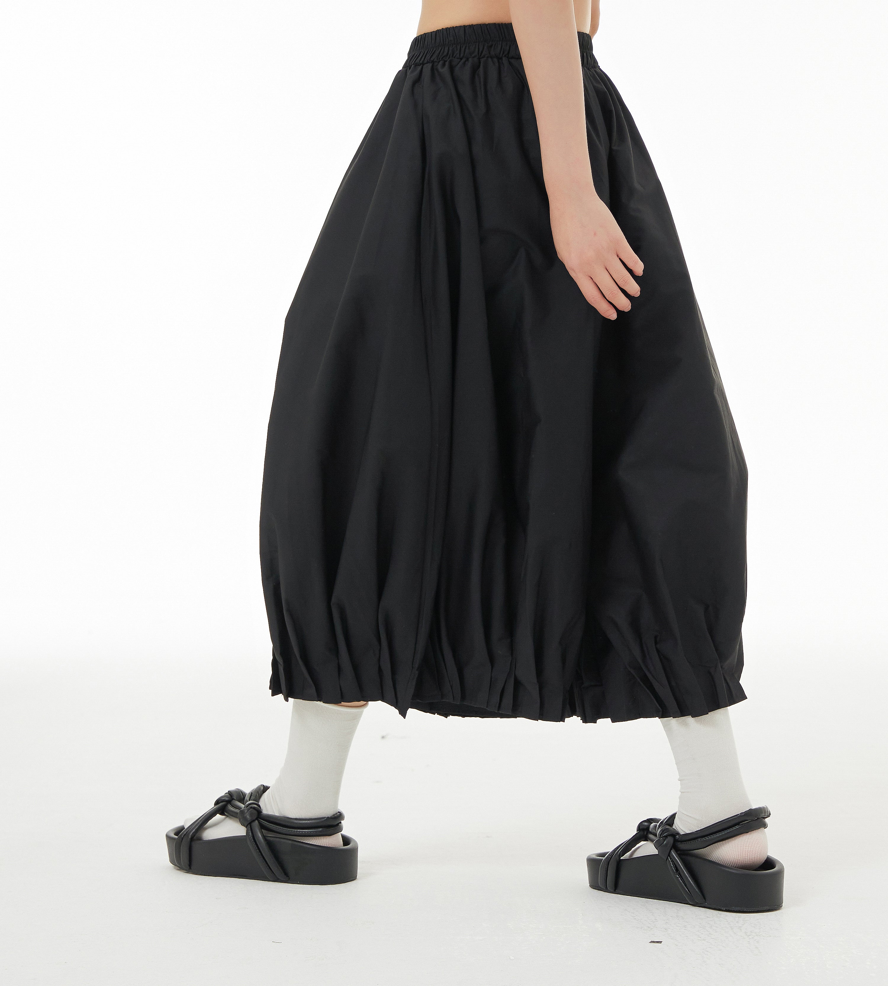Black Balloon Midi Skirt with Pockets 1332