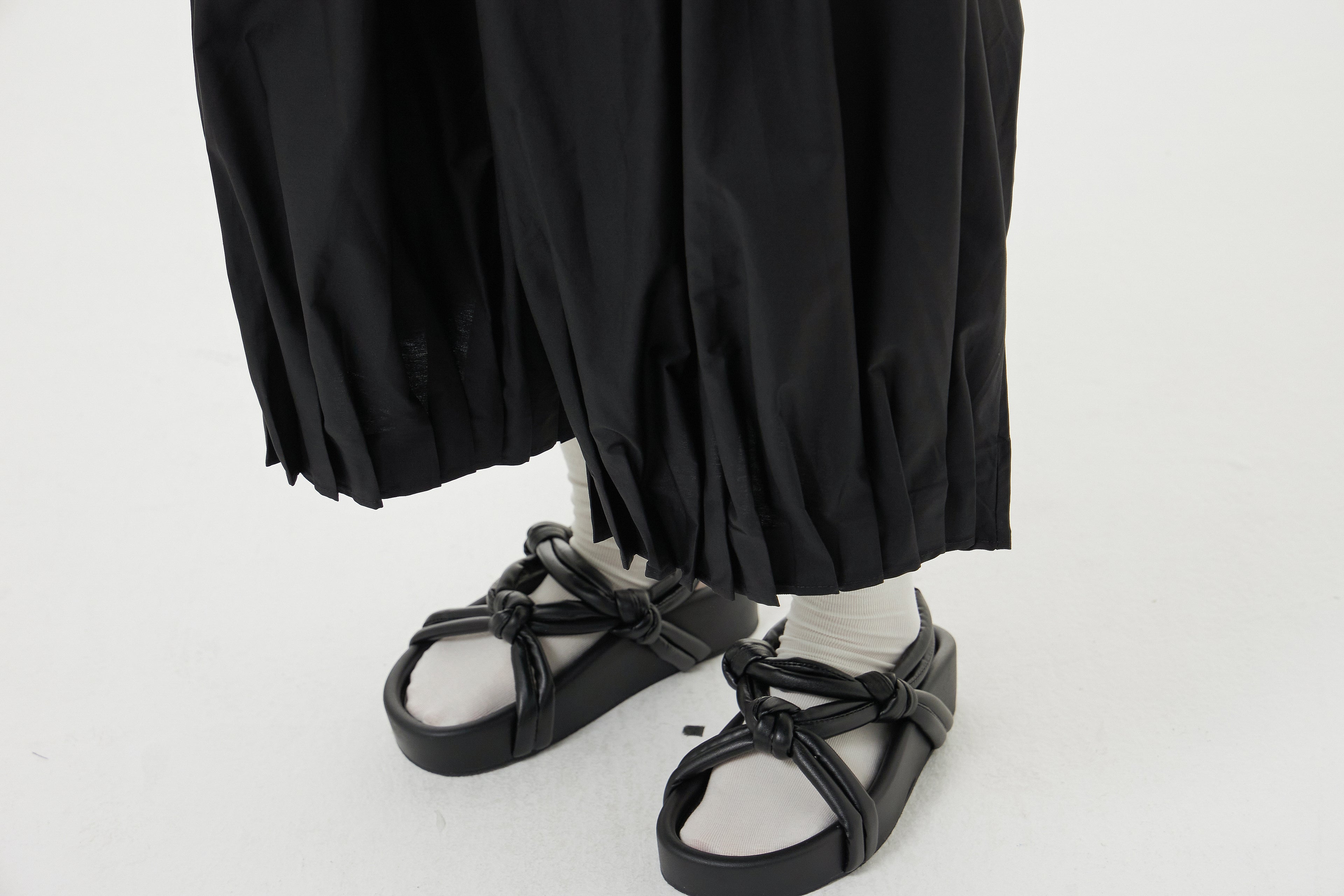Black Balloon Midi Skirt with Pockets 1332