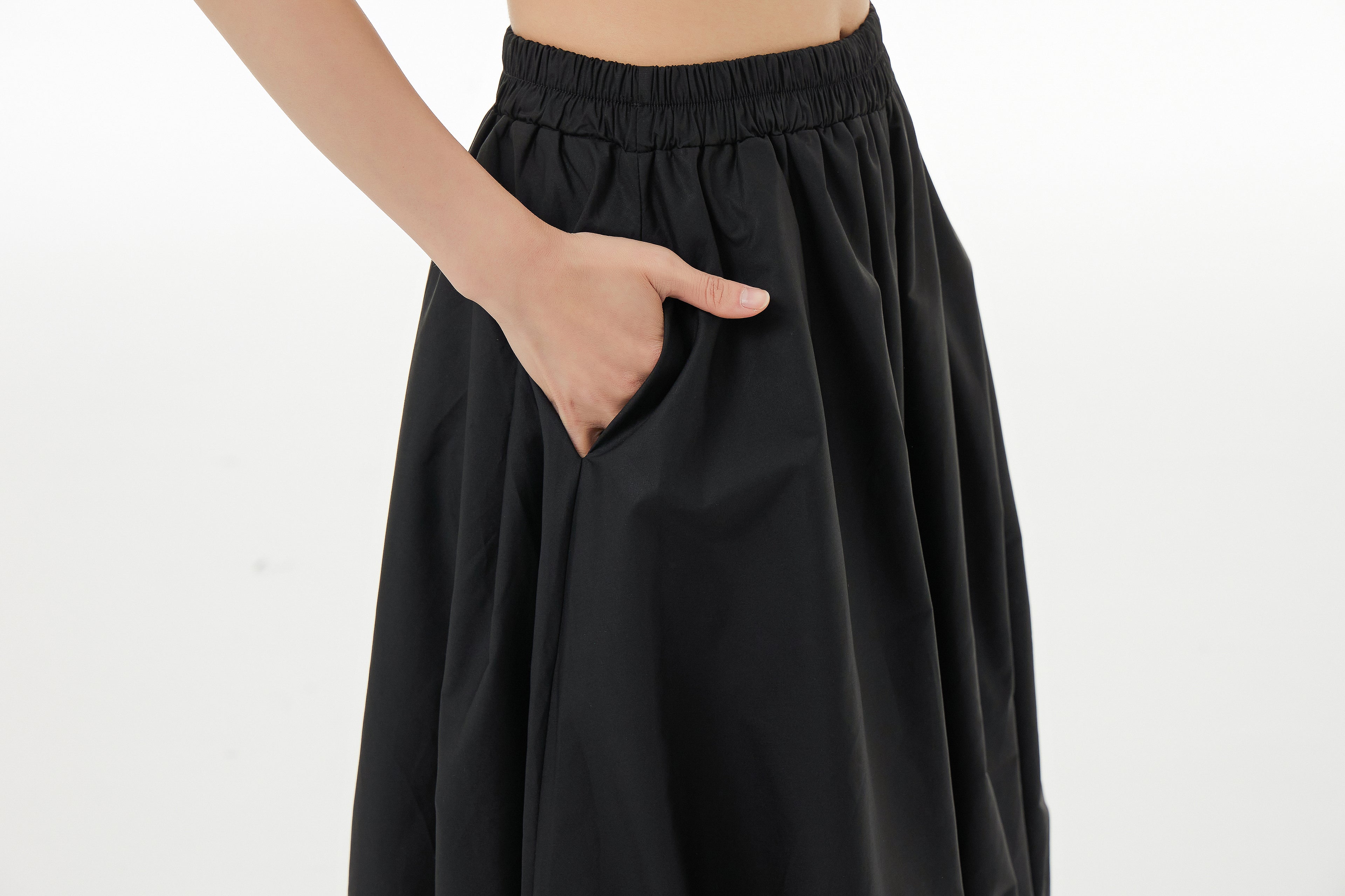 Black Balloon Midi Skirt with Pockets 1332