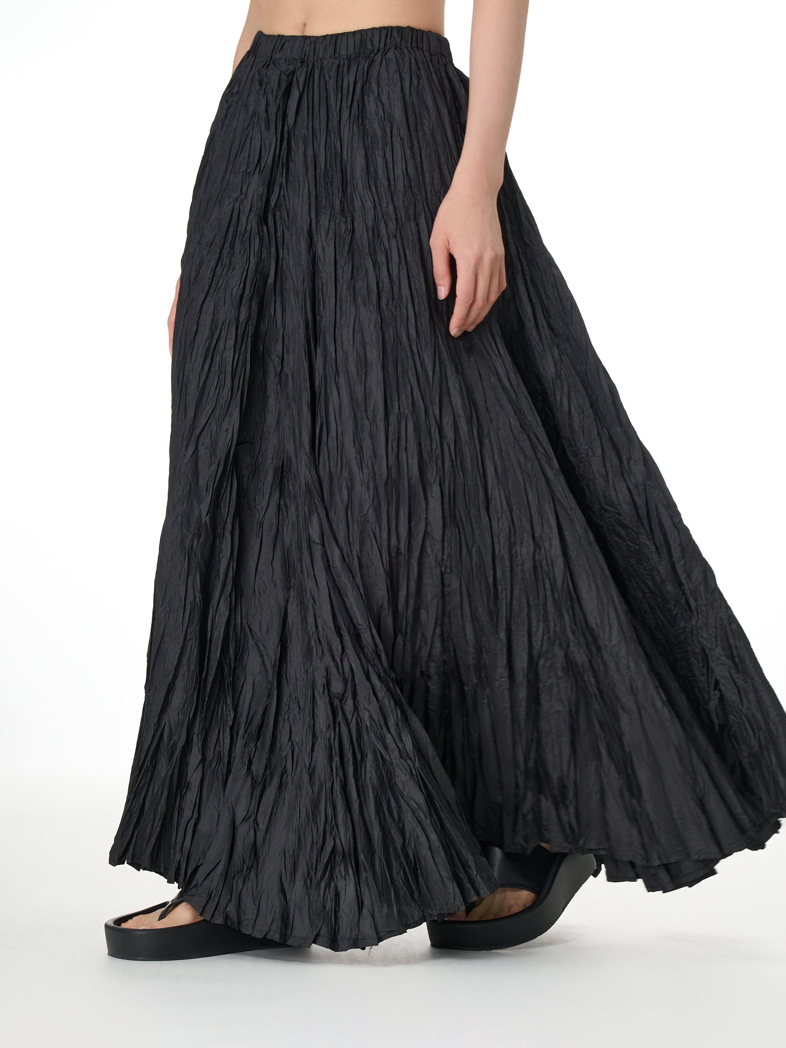 Black Crinkle Maxi Skirt with Elastic Waist 11050